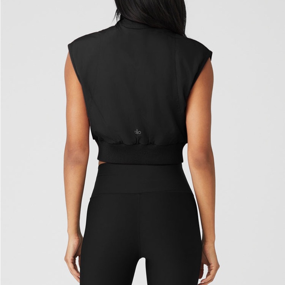 ALO YOGA in motion vest size M - Picture 2 of 5